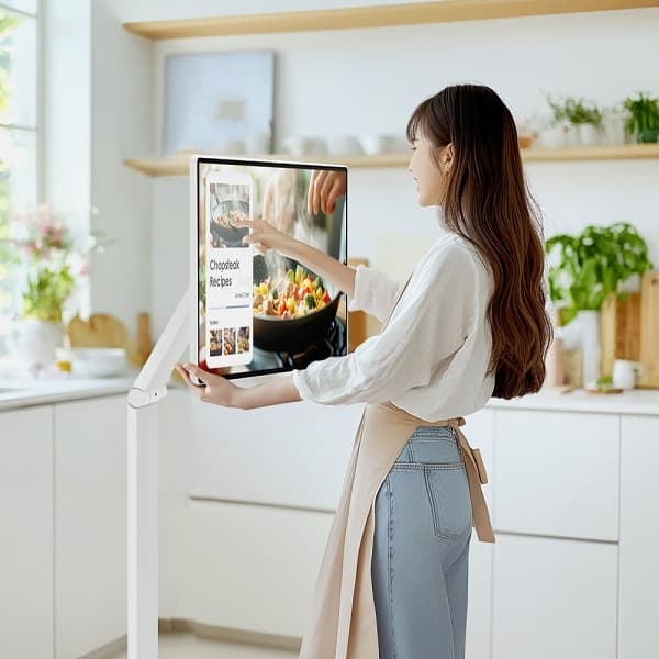 LG 32인치 스마트모니터 스윙 32U889SAW + LG 스피커 엑스붐 360 X02T